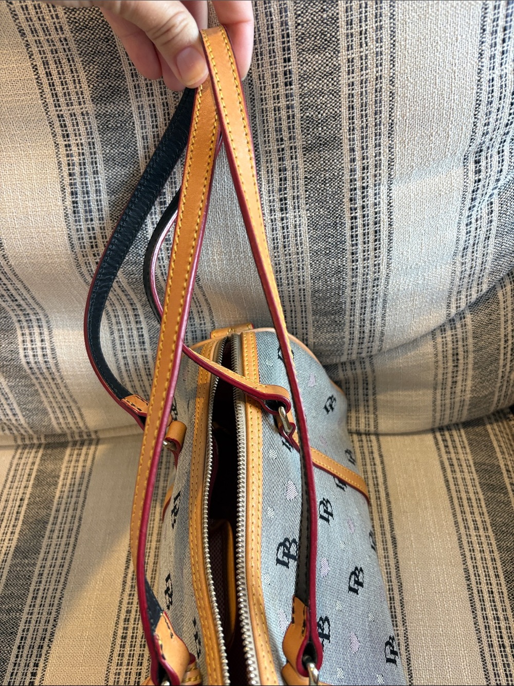 Dooney & Bourke Gray Signature Heart Barrel Satchel with Tan Trim - Picture 8 of 11